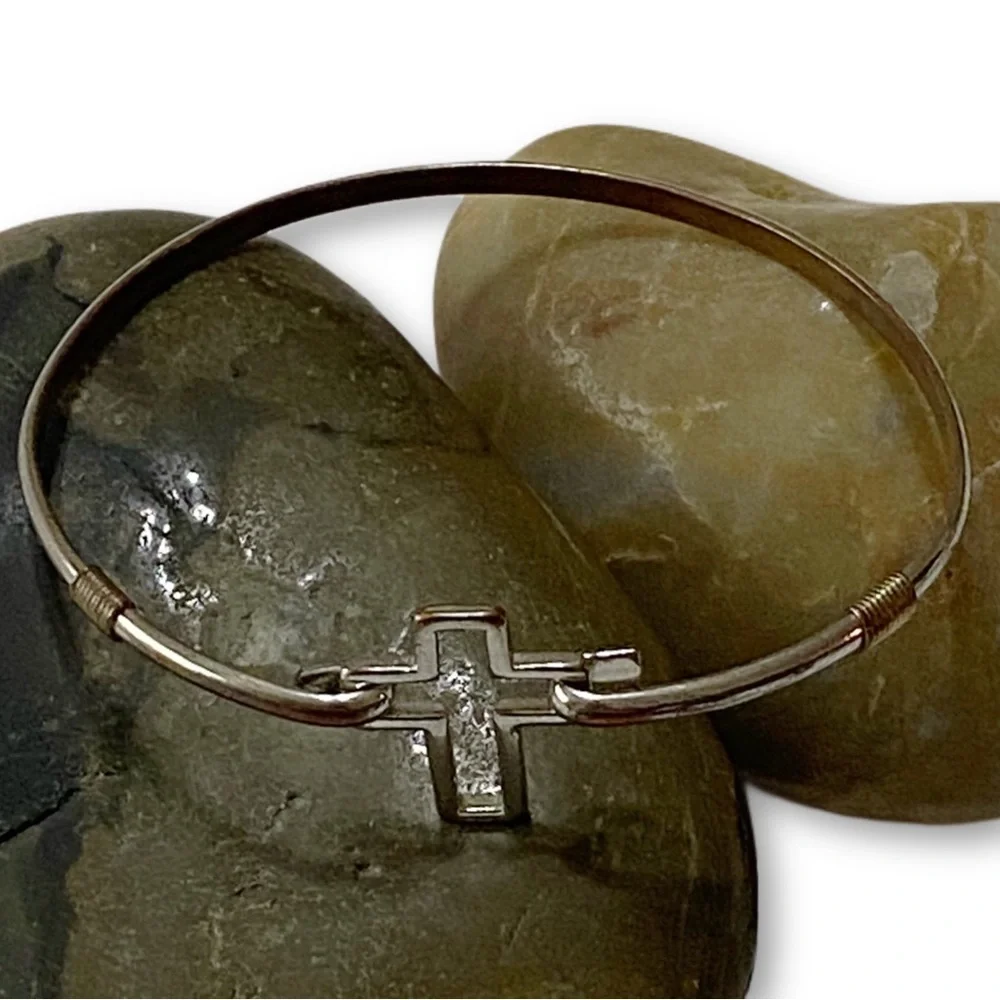 Vintage Bohemian Cross Distressed Silver Metal Latch Adjustable Bangle Bracelet